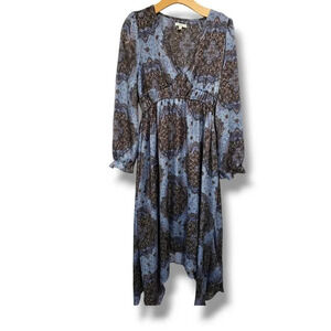 Maurices women's blue paisley sharkbite hemline empire waist dress - small